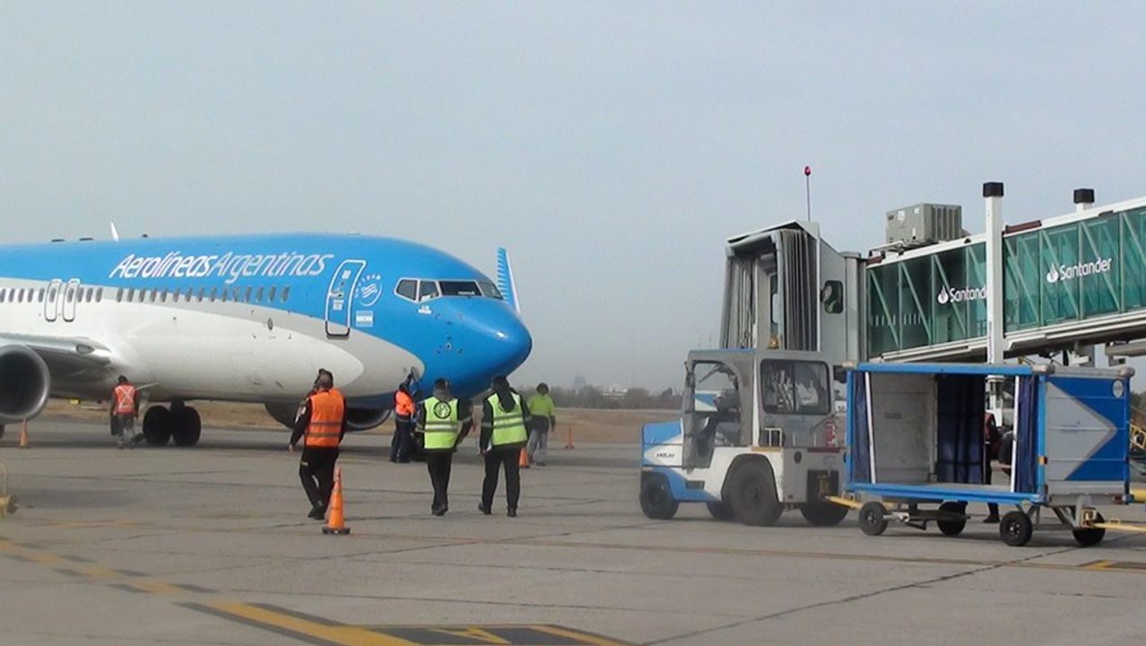 Por baja demanda, Aerolíneas Argentinas canceló vuelos al Mundial desde Córdoba thumbnail