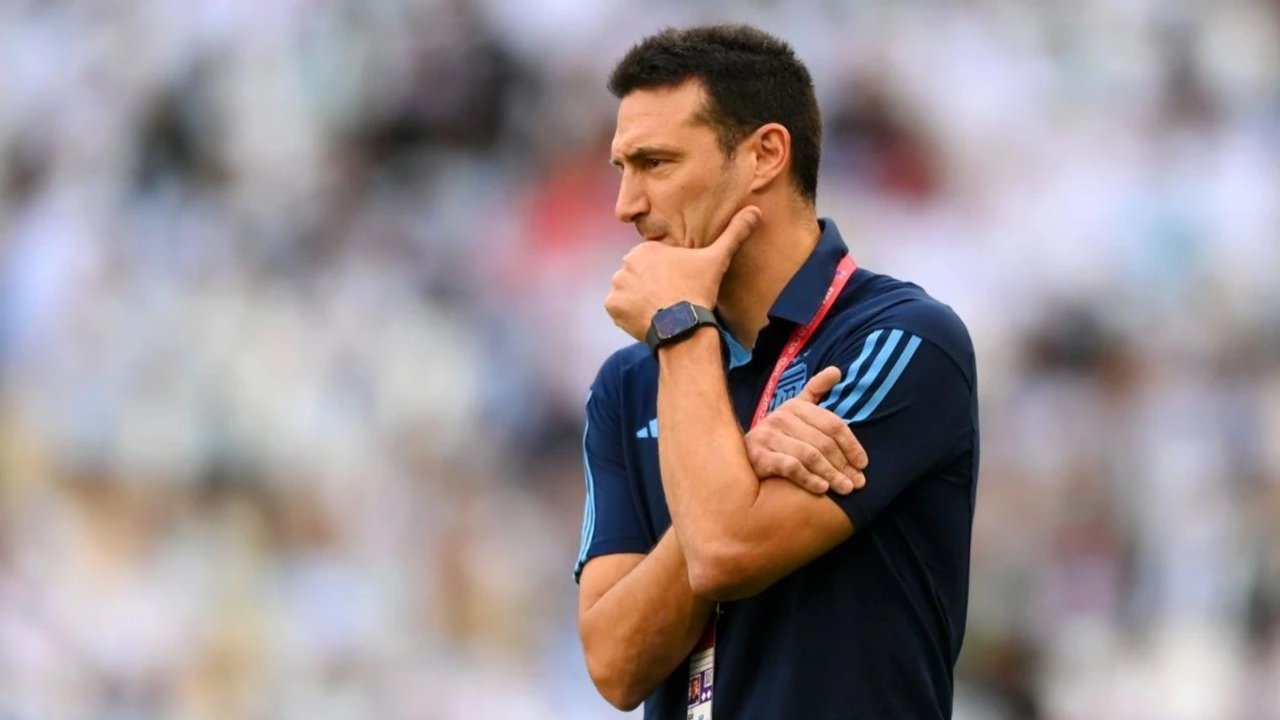 Alerta en la Selección: una baja sensible preocupa a Scaloni a días del Mundial thumbnail