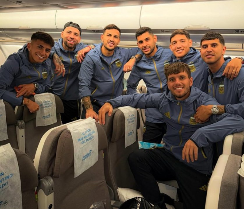 La Selección ya vuela a EE.UU. para defender su corona mundial thumbnail