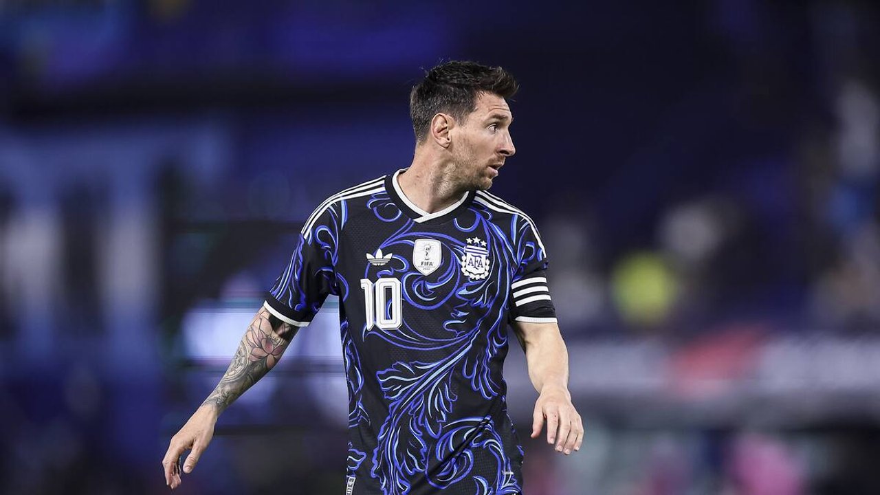 La Selección Argentina alcanzó el primer puesto del ranking FIFA antes del Mundial thumbnail