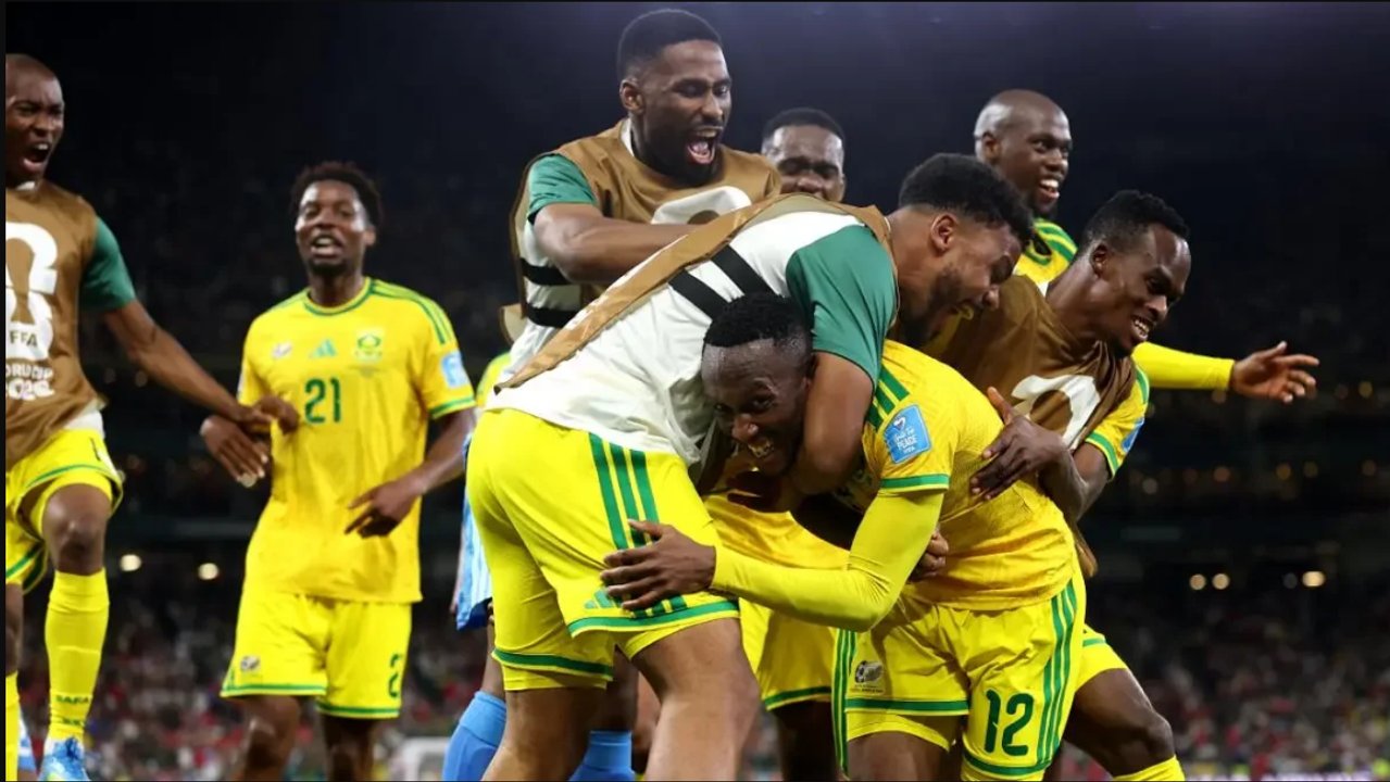 Batacazo Mundial: Sudáfrica le ganó 1-0 a Corea del Sur y clasificó a 16avos. thumbnail