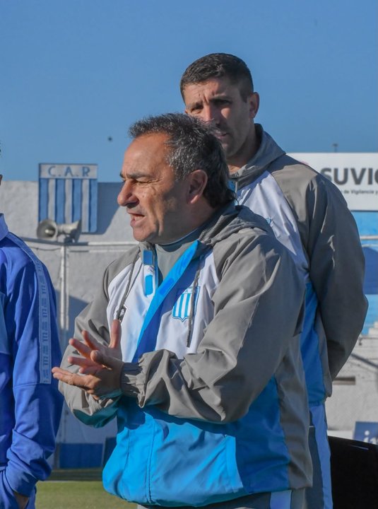 El tercer ciclo del Sapito: Coleoni asumió en Racing y le cerró la puerta a Centurión thumbnail