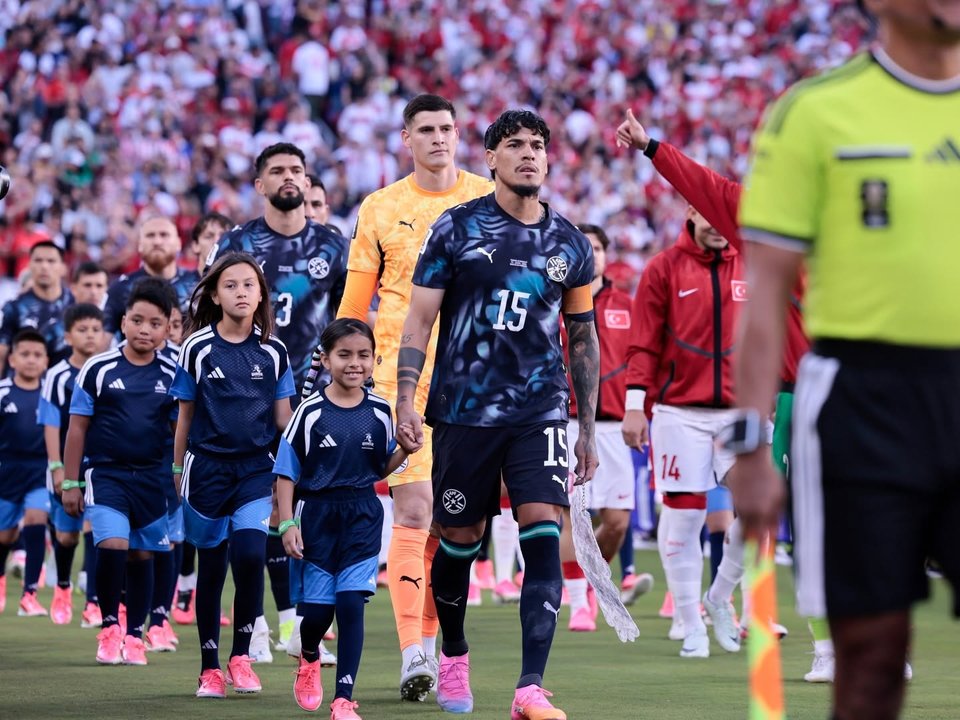 Lunes de partidazos en el Mundial: el fixture de 16avos de final con hora y TV thumbnail