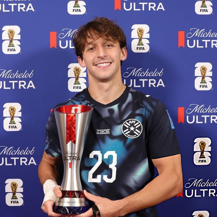 La revancha de Galarza Fonda: el exTalleres pasó de borrado en River a héroe del histórico triunfo de Paraguay ante Alemania thumbnail