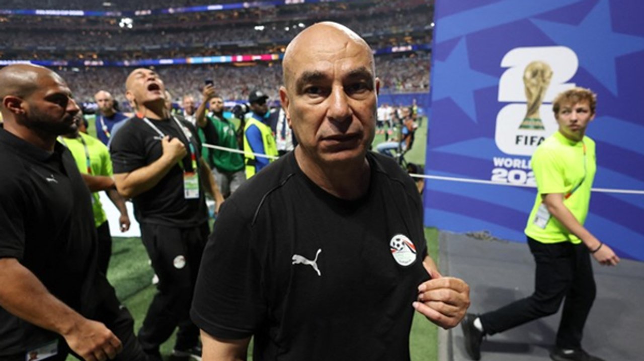 El DT de Egipto explotó en la conferencia: No ha habido respeto ni juego limpio" thumbnail