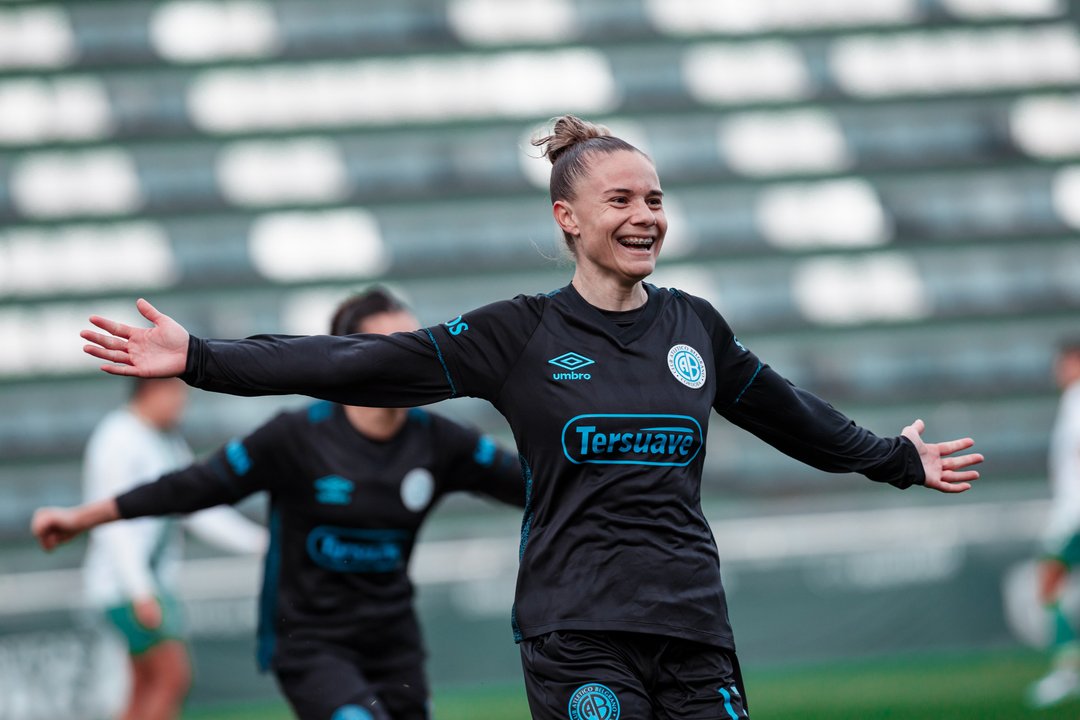 Tercer triunfo consecutivo: Belgrano venció a Banfield gracias a Alaides Paz thumbnail