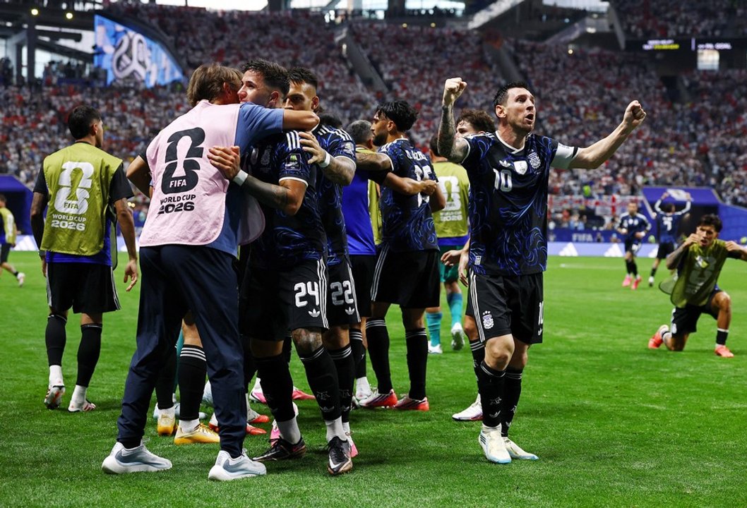 Argentina le dio vuelta el resultado a Inglaterra en su mejor partido del Mundial y está en la final! thumbnail