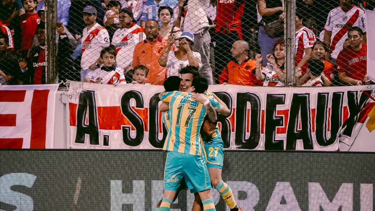 Golpazo en Salta: Aldosivi humilló a River y lo despidió de la Copa Argentina thumbnail