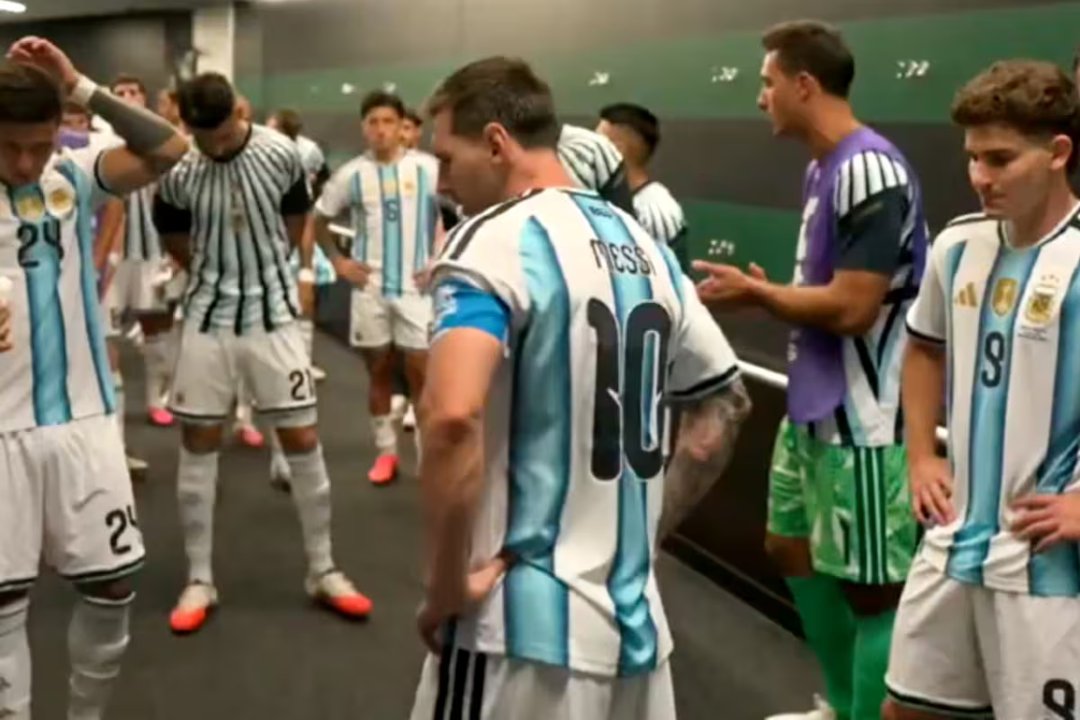 Video completo de la arenga de Messi antes de la final: Tranquilidad, juguemos nomás thumbnail