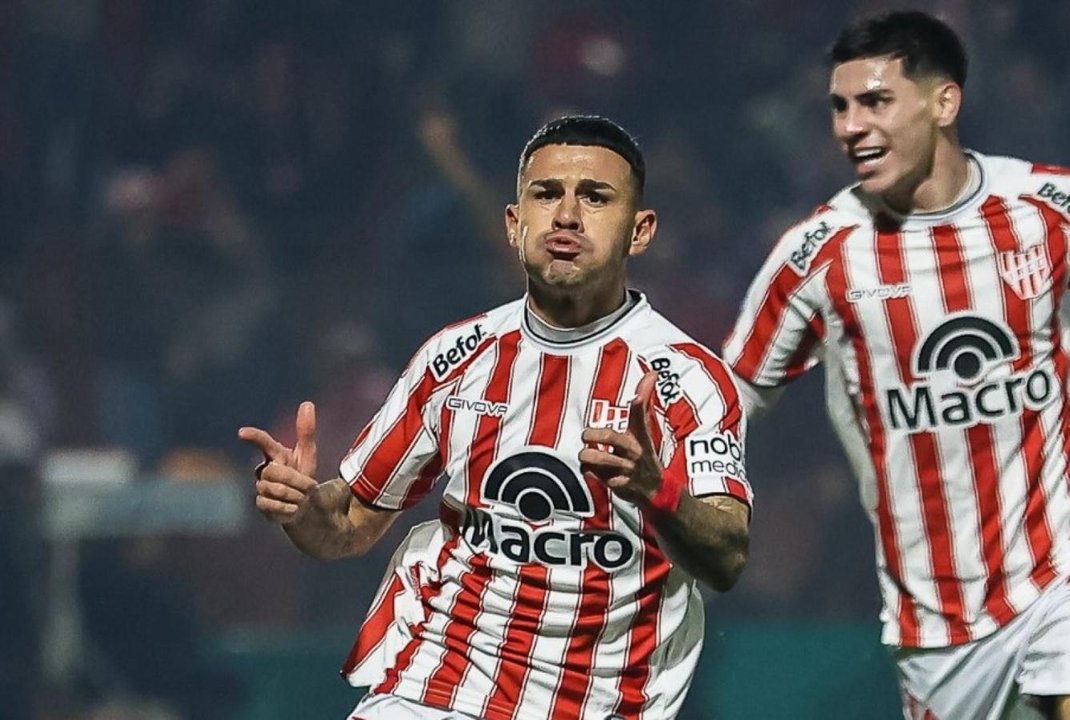 Triunfazo de Instituto: venció a Platense y consiguió su primera alegría en el Clausura thumbnail