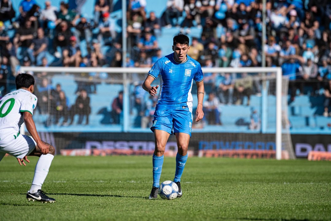 Estudiantes de Río Cuarto dejó pasar la chance ante Banfield thumbnail