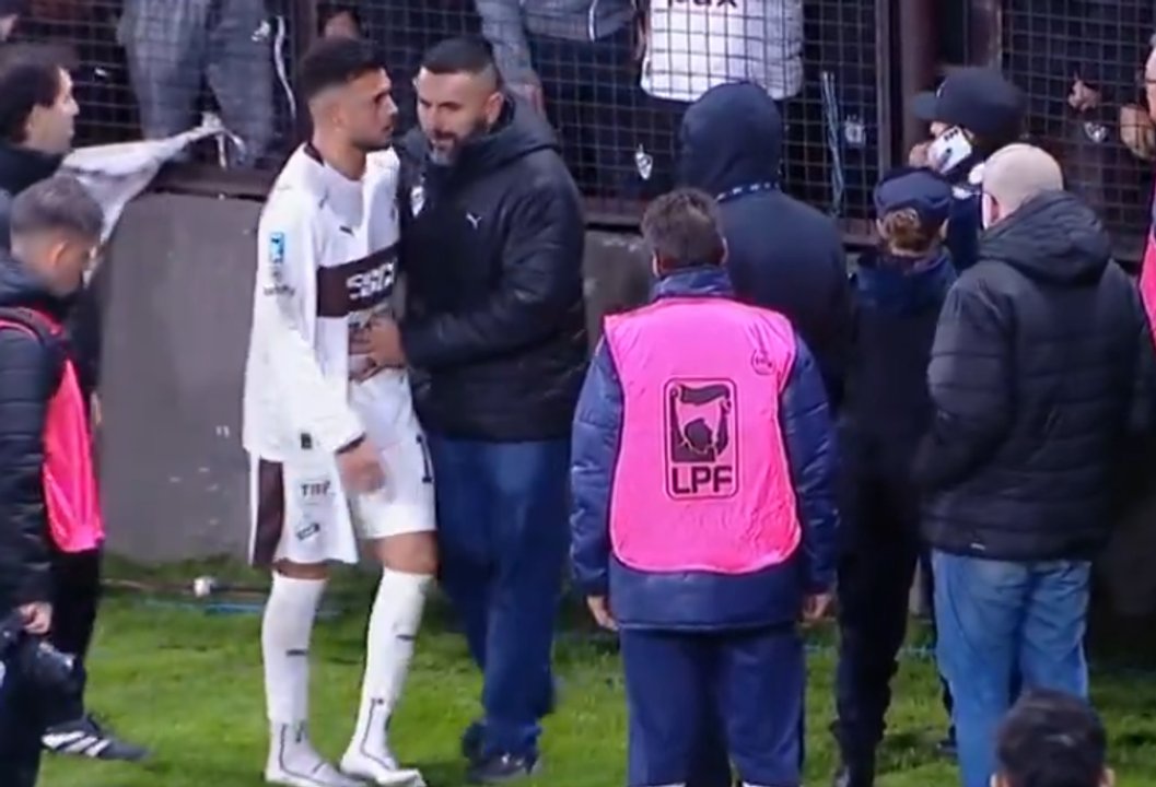 Video: la furiosa reacción del capitán de Platense tras el 4-0 ante Talleres thumbnail