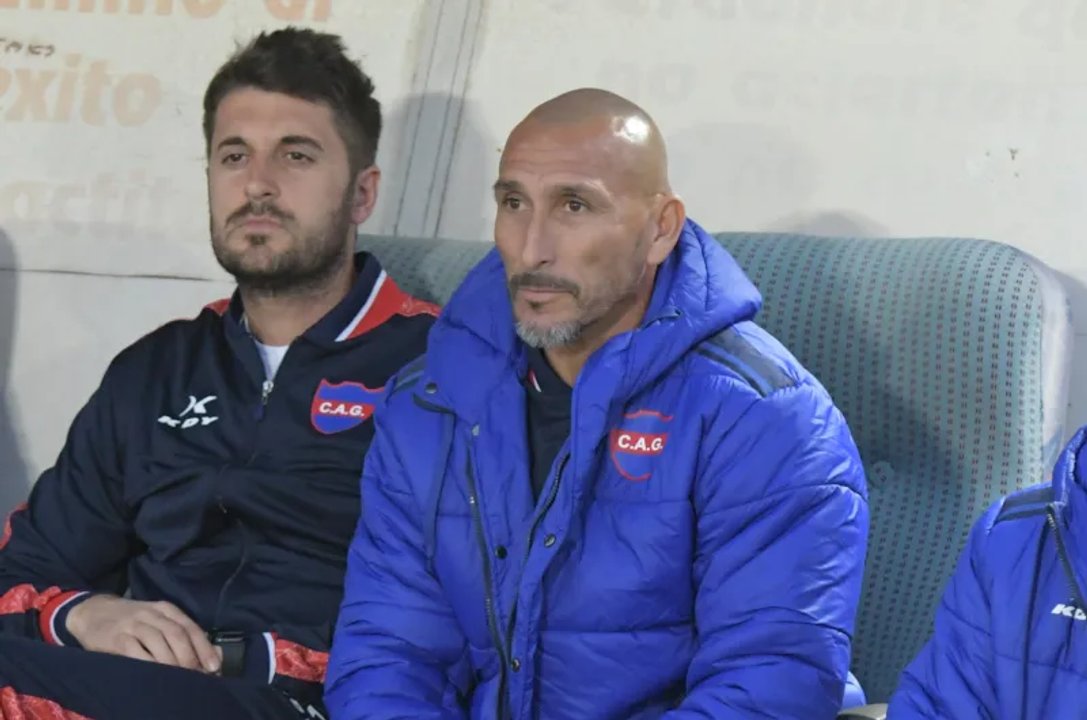 Pablo Guiñazú renunció como DT de un equipo del ascenso tras seis derrotas al hilo thumbnail