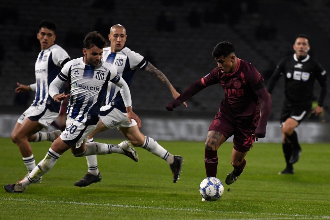 Talleres cayó goleado por Lanús 3-0 en el Kempes thumbnail