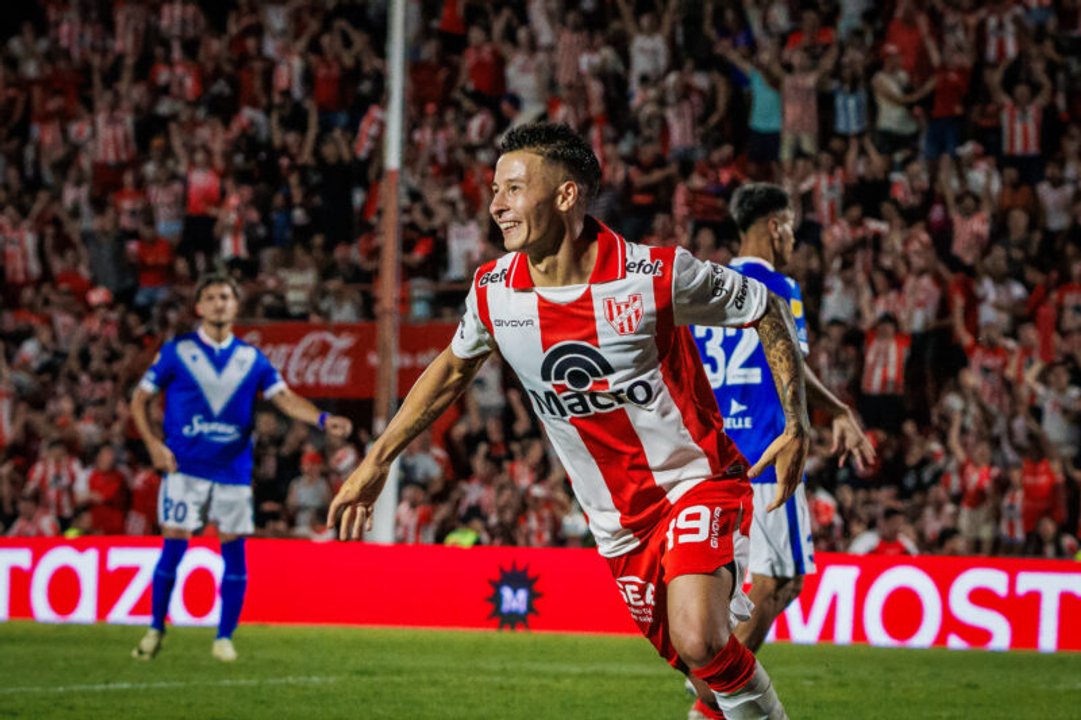 Instituto hizo oficial la transferencia de Gastón Lodico: así fue el acuerdo con Racing thumbnail