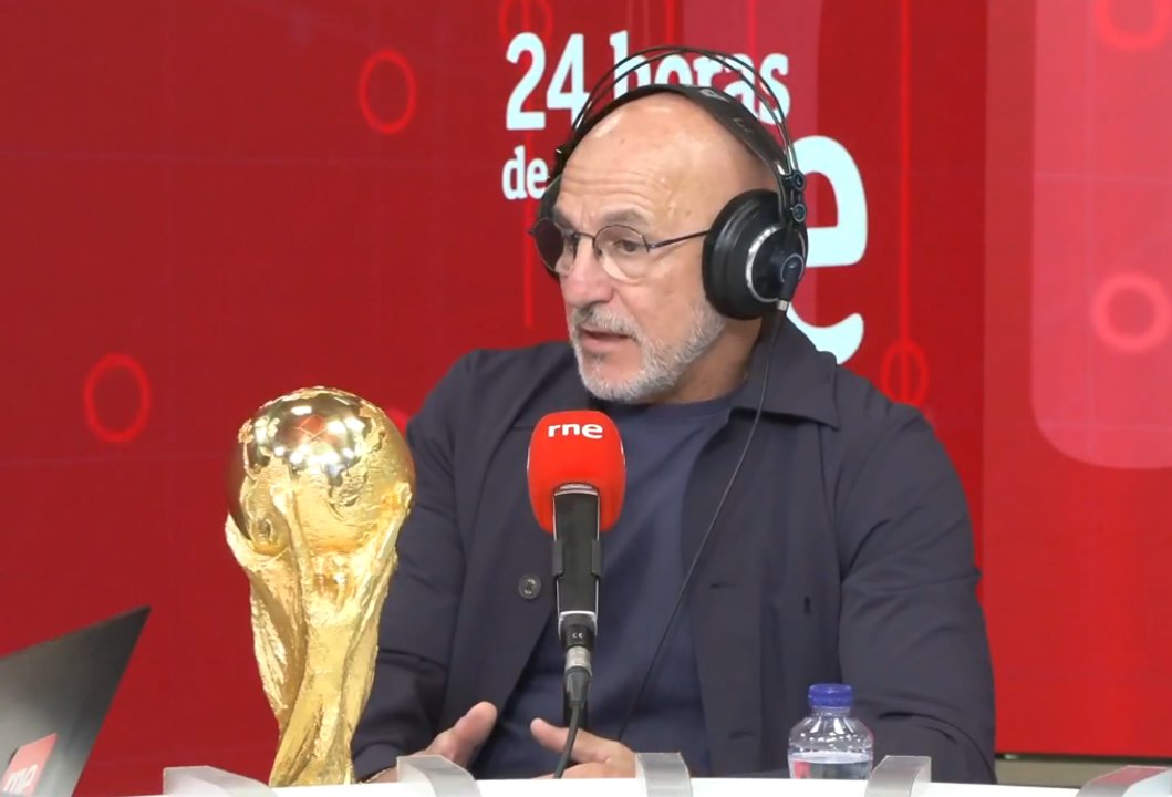 El DT de España volvió a apuntar contra Argentina tras la final del Mundial: Nuestros jugadores fueron las víctimas thumbnail
