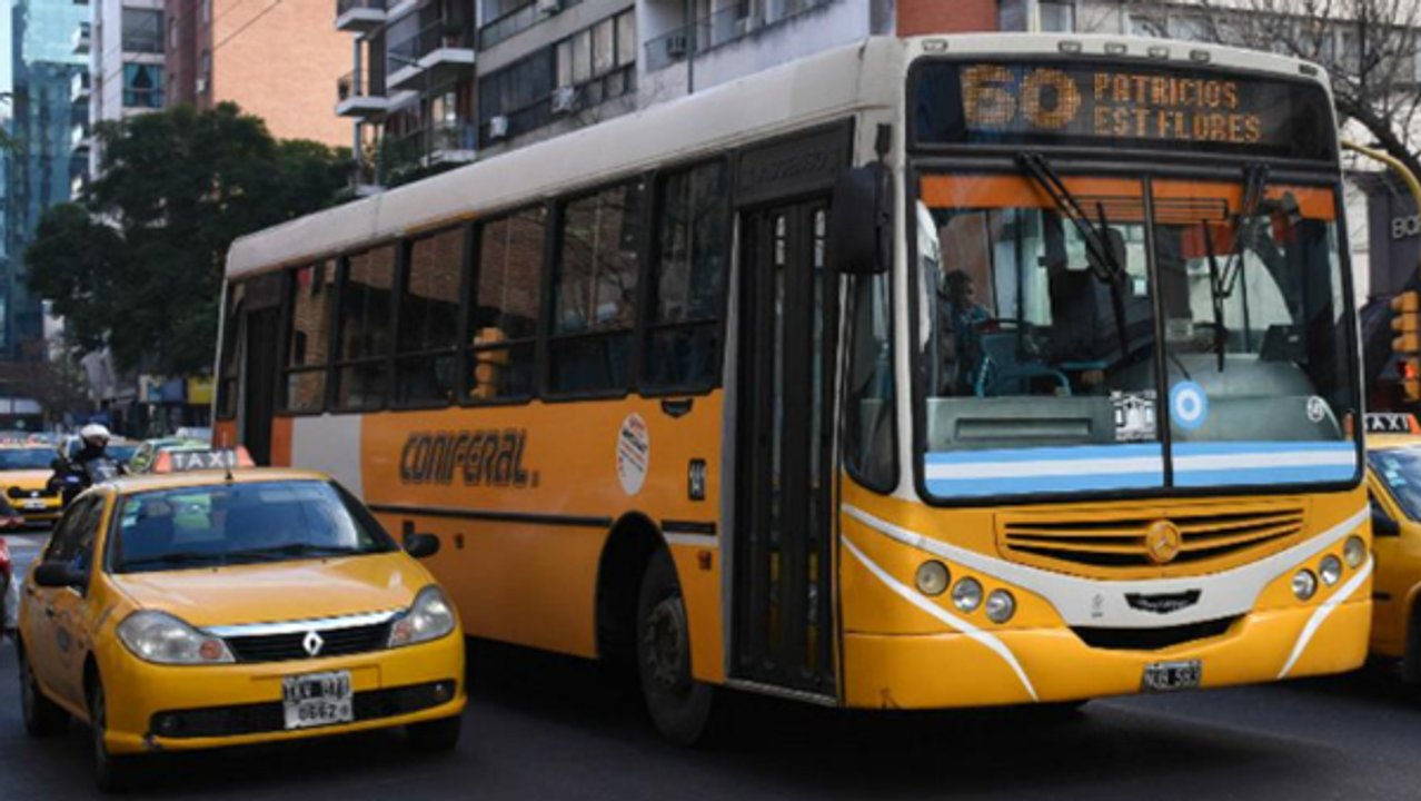 Asambleas de la UTA paralizaron servicios en seis líneas del transporte urbano