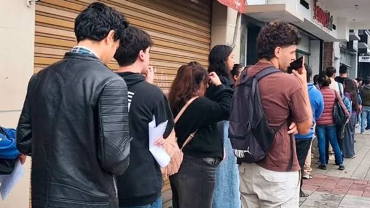 La desocupación subió a 7,9%: el Indec registró más trabajo en negro y cuentapropistas