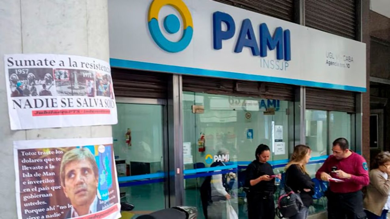 Médicos de PAMI inician un paro en Córdoba y en todo el país