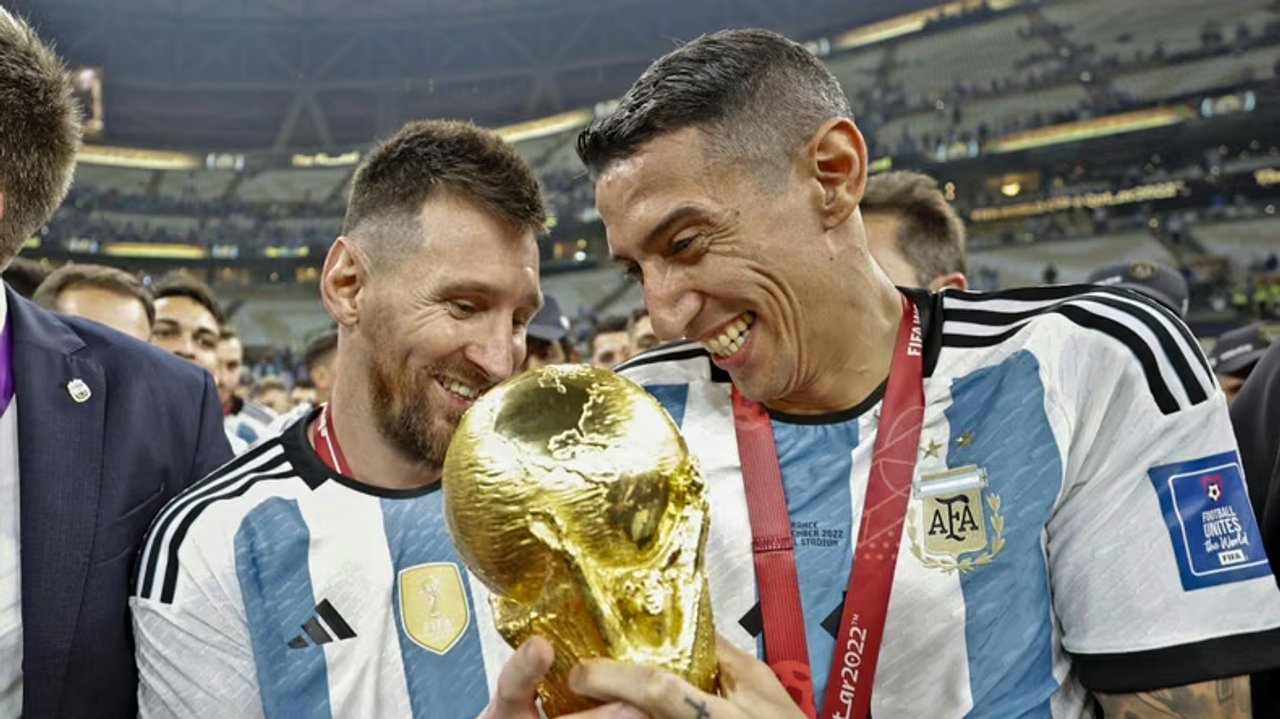 Di María y el último baile de Messi: "Es un orgullo haber jugado con el mejor de la historia" thumbnail