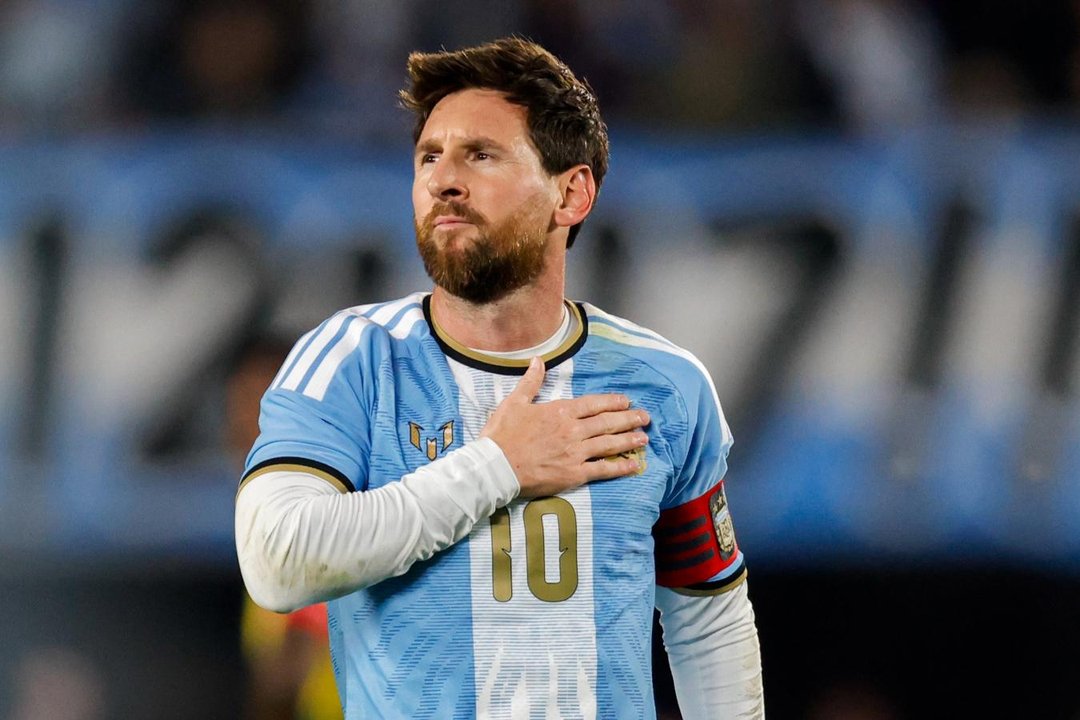 Noche histórica en el Monumental: Messi le dijo adiós a la Selección thumbnail
