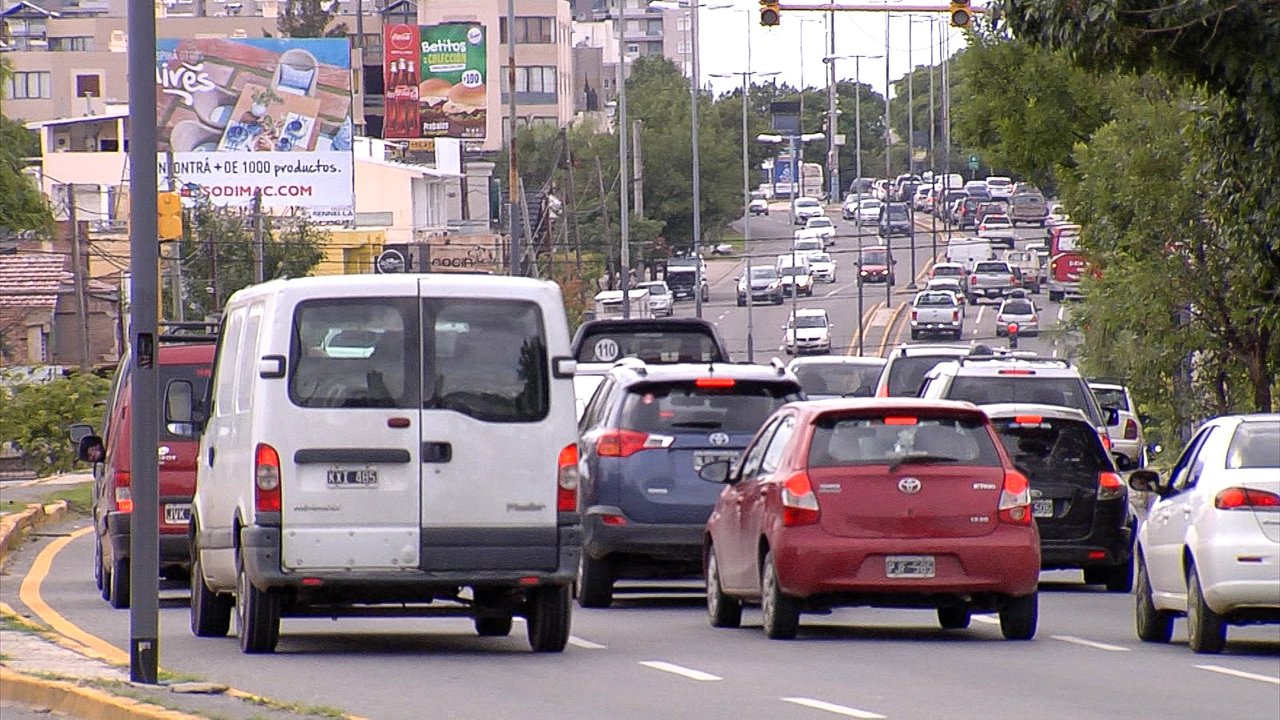 Ahorro de combustible en la ciudad: 5 hábitos para hacer rendir más el tanque