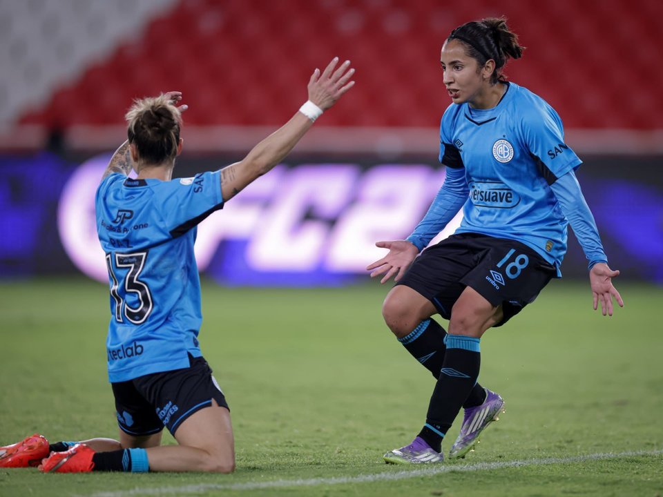 Las Piratas golearon 4-2 a Universitario con hat-trick de Ceballos, pero quedaron afuera